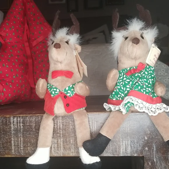 Vintage The Reindeer People Plush Set-Vixen&Victoria-Shelf/Mantle Sitters-9in. - Picture 2 of 7
